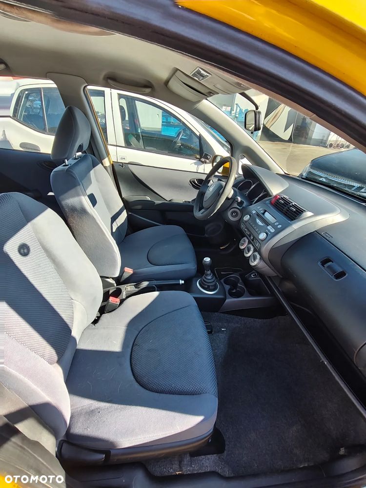 Honda JAZZ 2005 na części drzwi szyba fotel lampa luterko kratka zderzak itp - 11