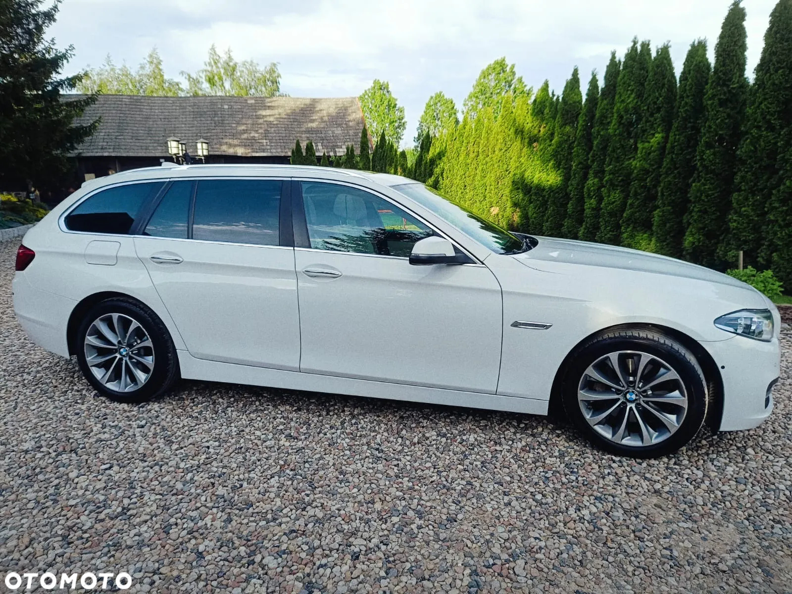 BMW Seria 5 535d xDrive - 32