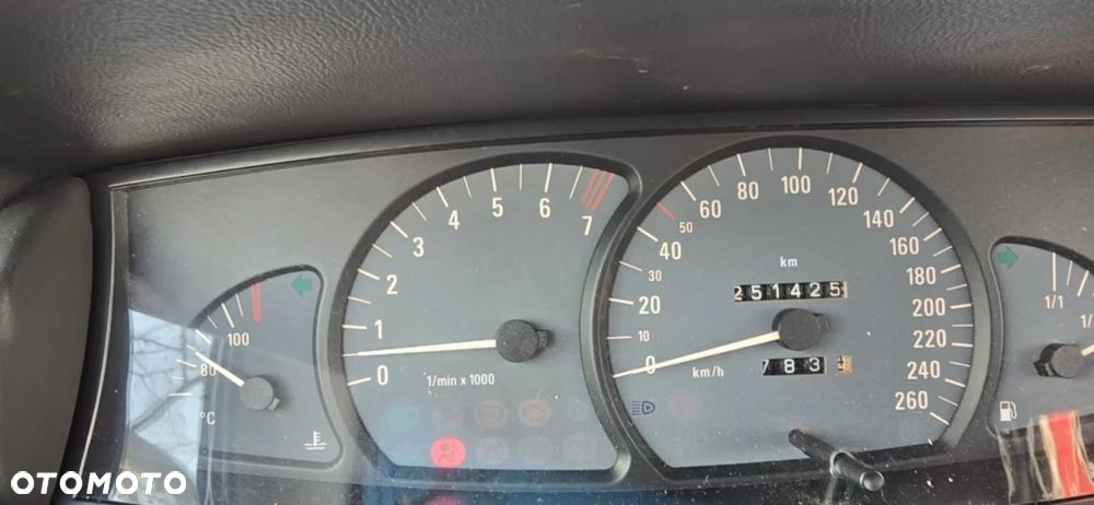 Opel Omega 2.6 Elegance - 7