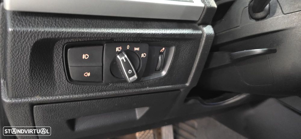 BMW 220 d Cabrio LIne Luxury - 28