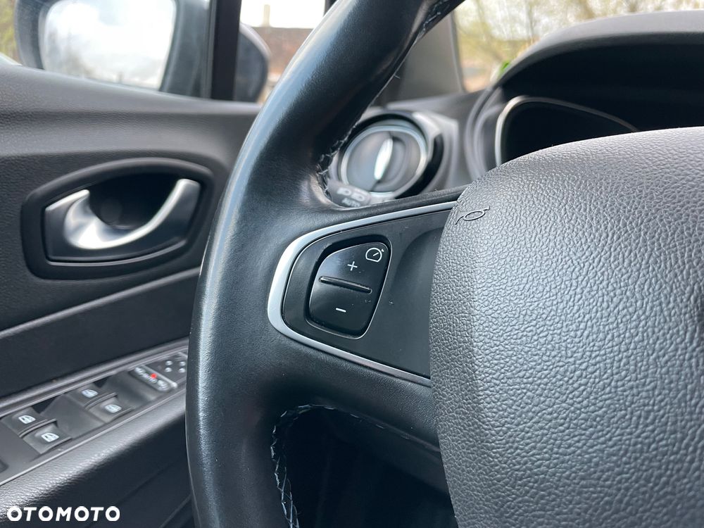 Renault Captur - 24