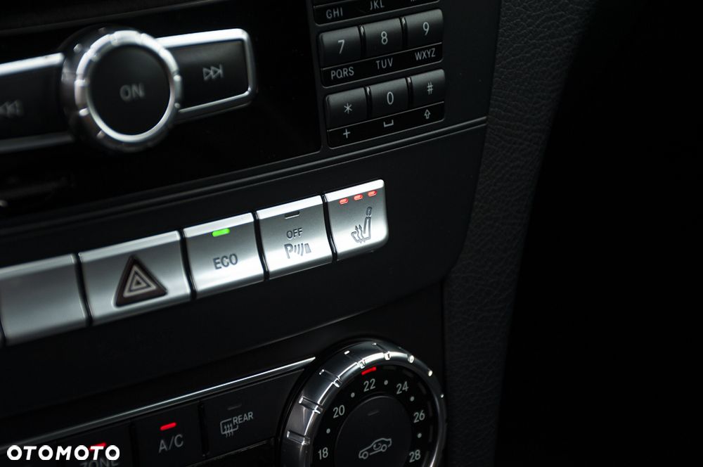Mercedes-Benz Klasa C 180 BlueEFFICIENCY - 27