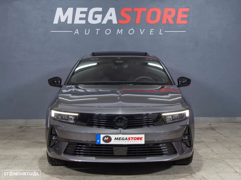 Opel Astra Sports Tourer 1.2 T GS - 2