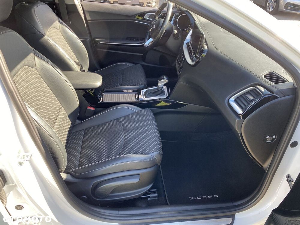 Kia XCeed - 16