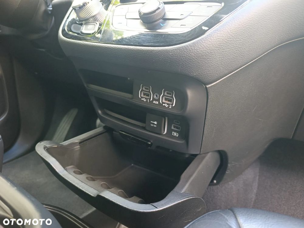 Chrysler Pacifica - 28