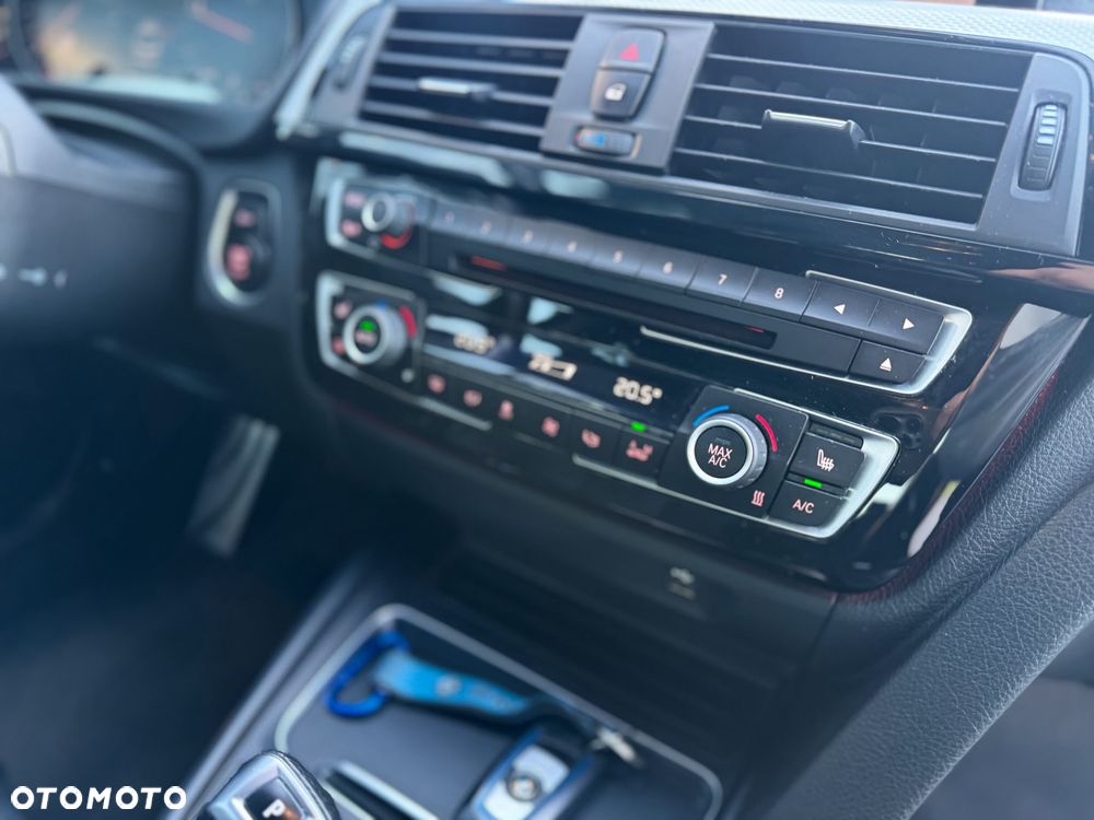 BMW 3GT 320d xDrive M Sport - 24