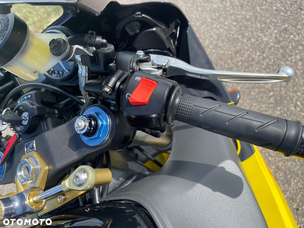 Honda CBR - 31