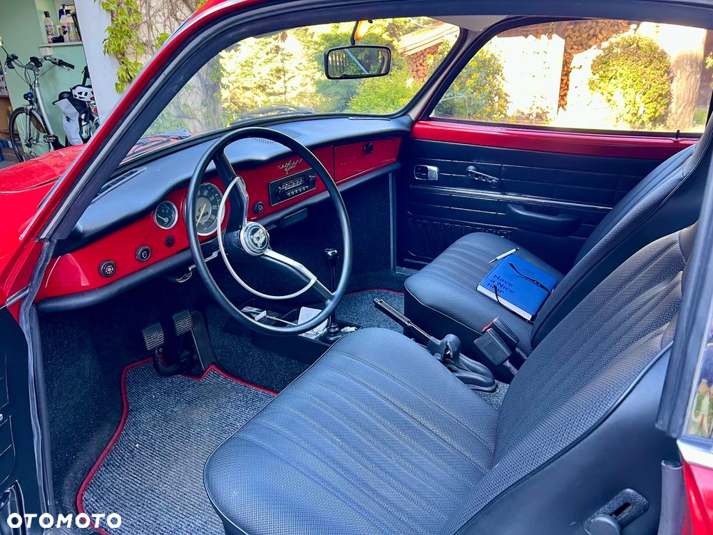 Volkswagen Karmann Ghia - 12