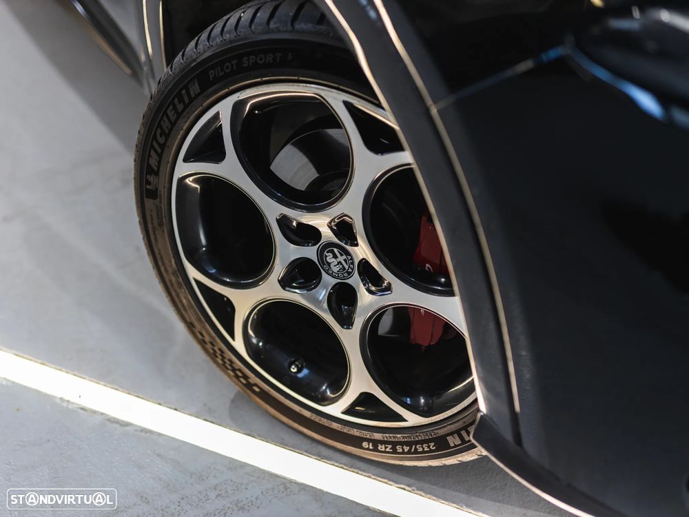 Alfa Romeo Tonale - 8