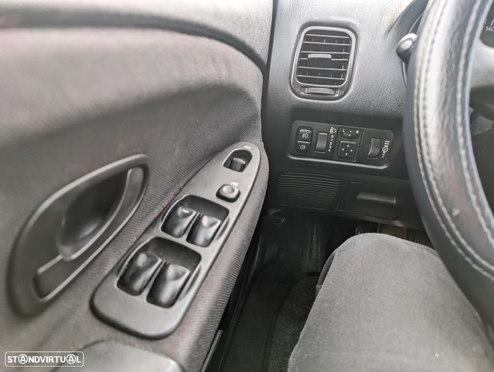 Mitsubishi Carisma SD 1.6 Avance - 7