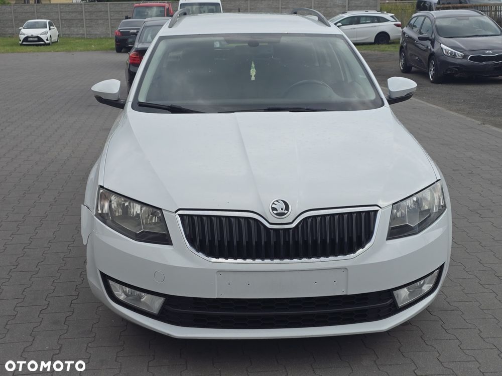 Skoda Octavia 1.6 TDI DPF Ambition - 8