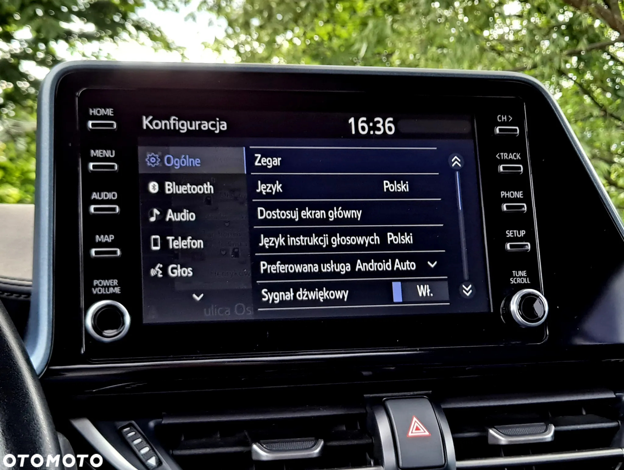 Toyota C-HR 2.0 Hybrid Executive - 17