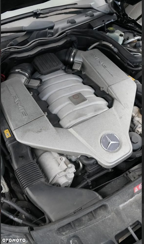 Mercedes-Benz Klasa C 63 AMG - 9