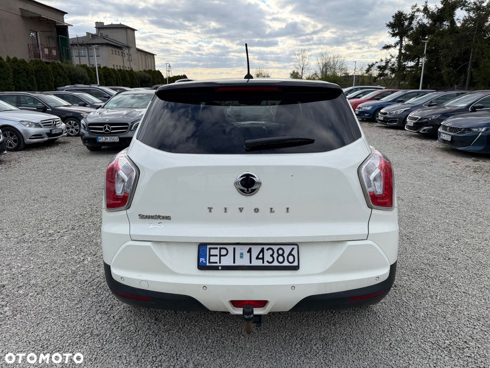 SsangYong/KGM Tivoli e-XGi 160 2WD Black+White - 5