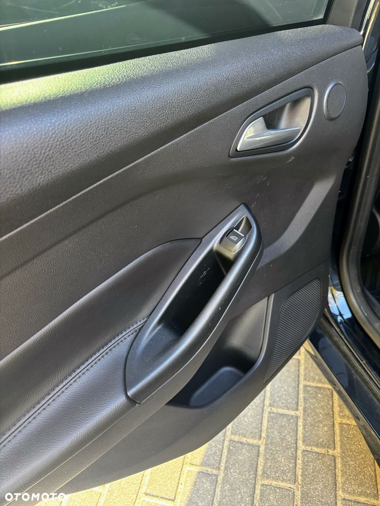 Ford Focus 2.0 EcoBoost ST mit Leder-Exclusiv-Paket - 21