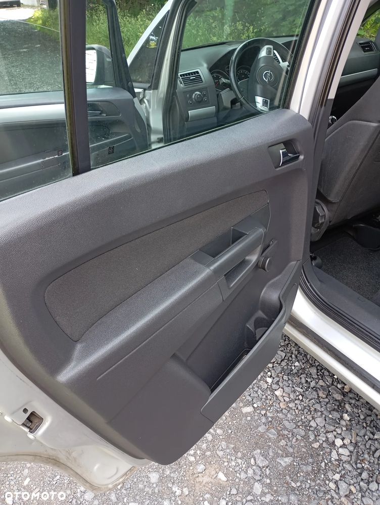 Opel Zafira 1.7 CDTI - 9