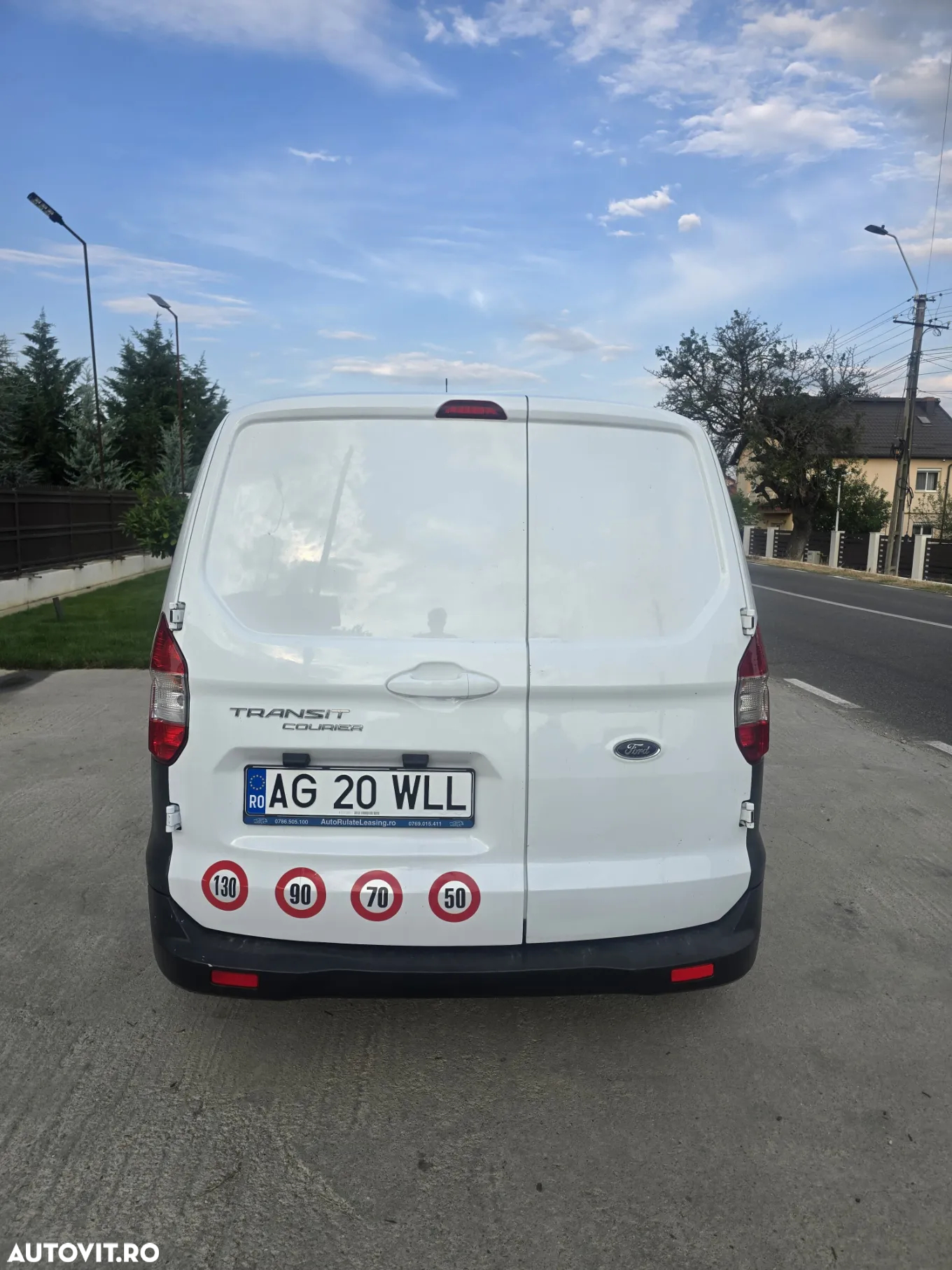 Ford Courier - 5