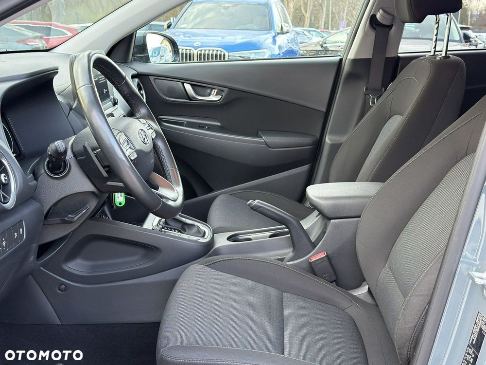 Hyundai Kona - 11