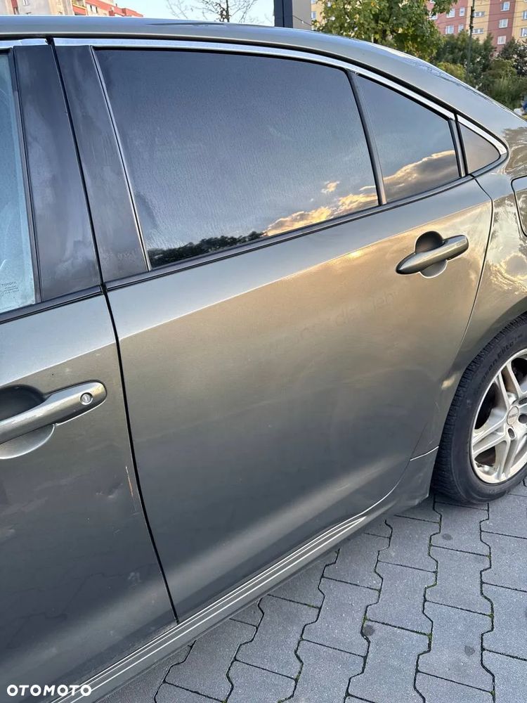 Toyota Corolla 1.8 Hybrid Executive - 17