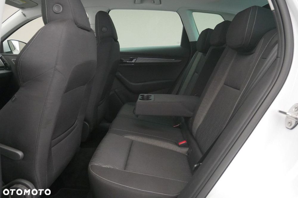 Skoda Karoq 1.5 TSI ACT Selection DSG - 15