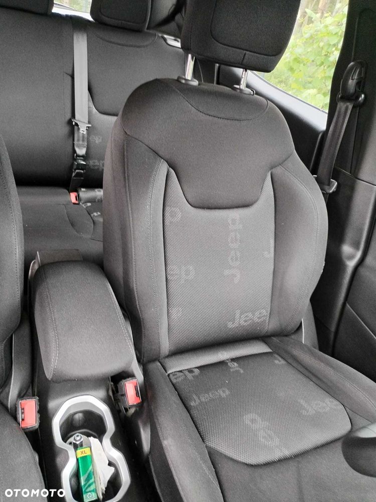 Jeep Renegade - 8