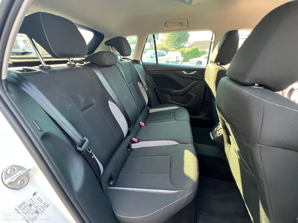 Skoda Kamiq 1.0 TSI DSG - 10