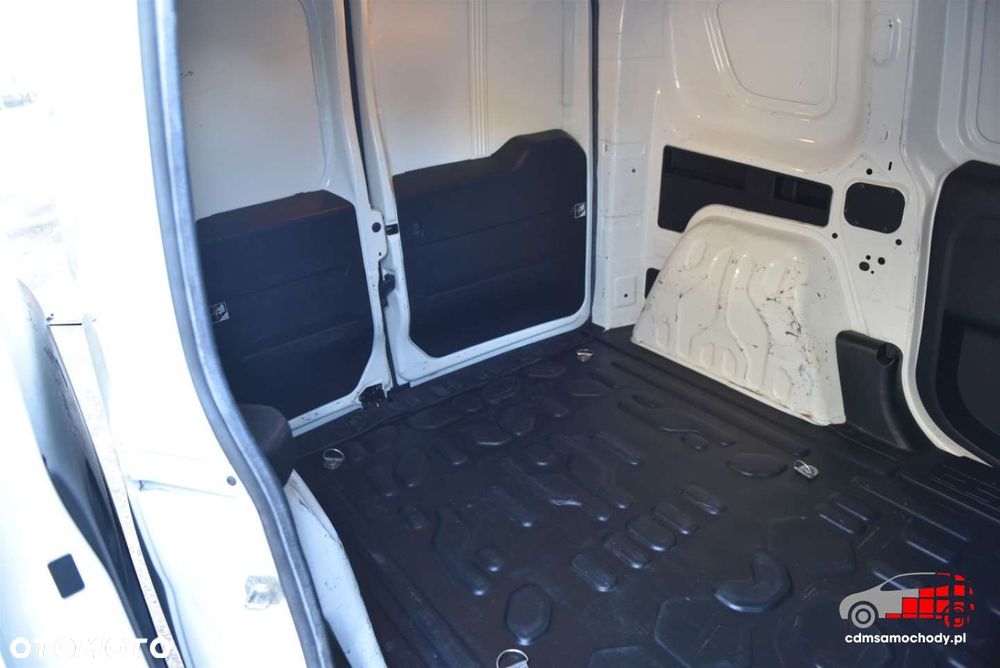 Opel COMBO - 20