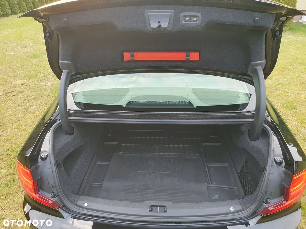 Volvo S90 D4 Inscription - 18