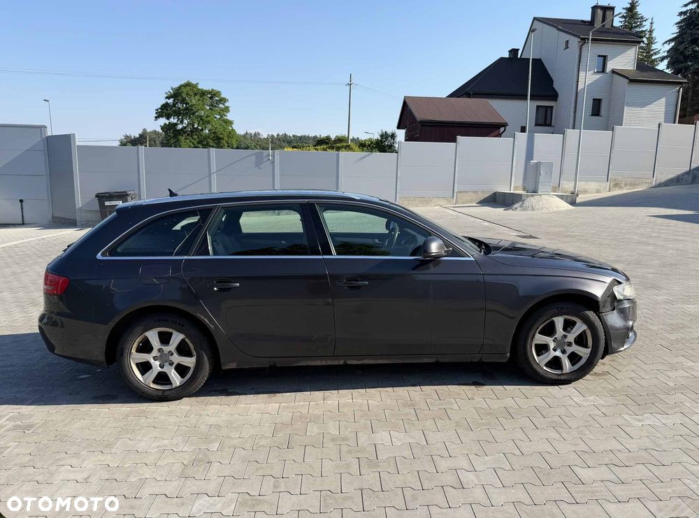 Audi A4 Avant - 11
