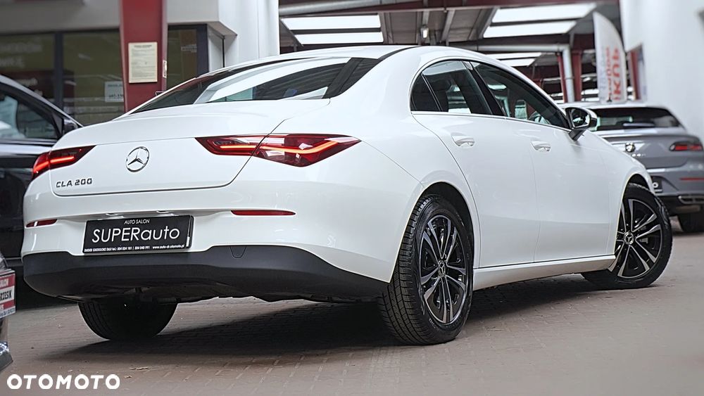 Mercedes-Benz CLA 200 7G-DCT - 12