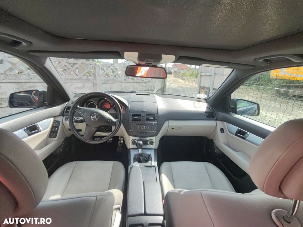 Mercedes-Benz C - 9