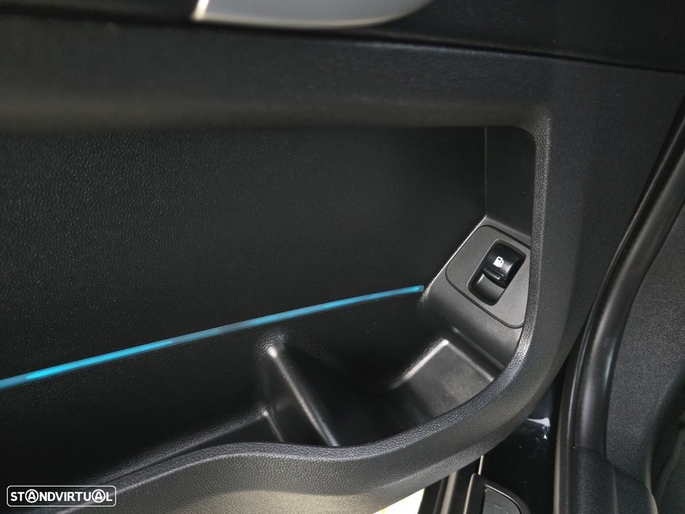 MINI Countryman Cooper SE Premium Essential Auto - 36