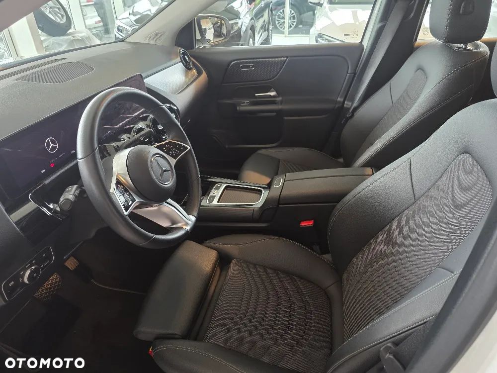 Mercedes-Benz GLA 200 Style - 7