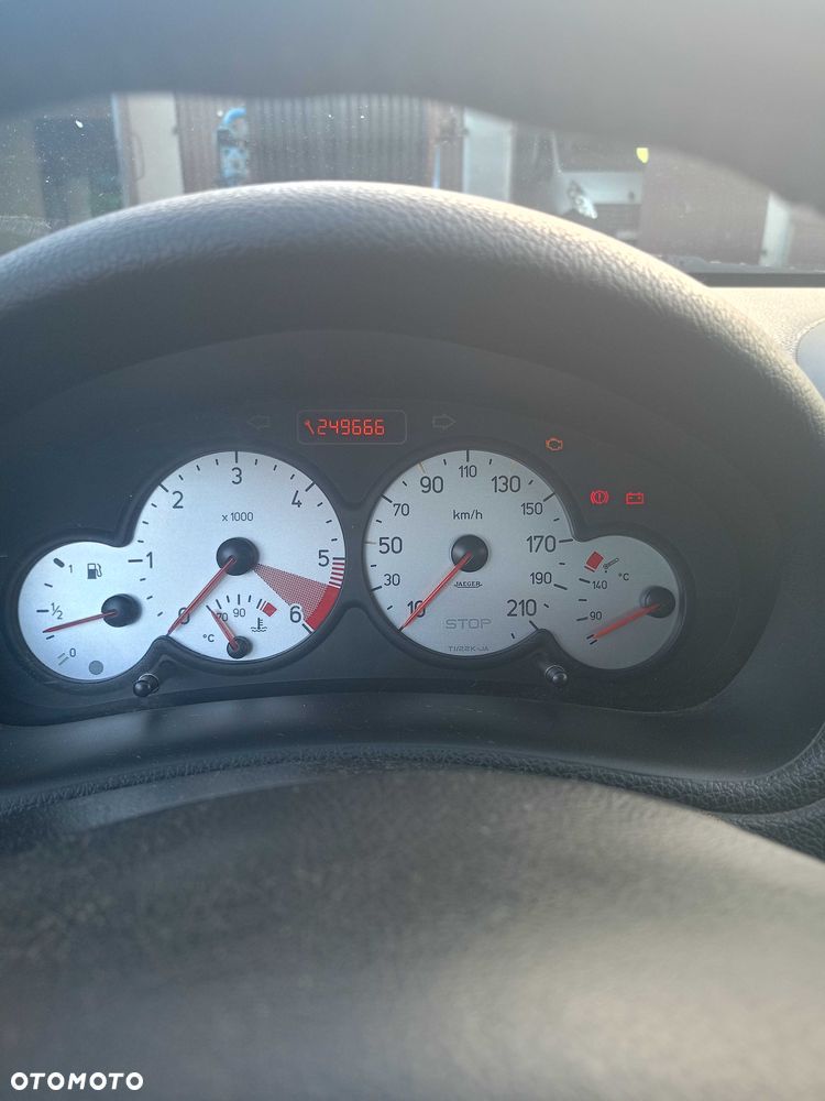 Peugeot 206 - 5
