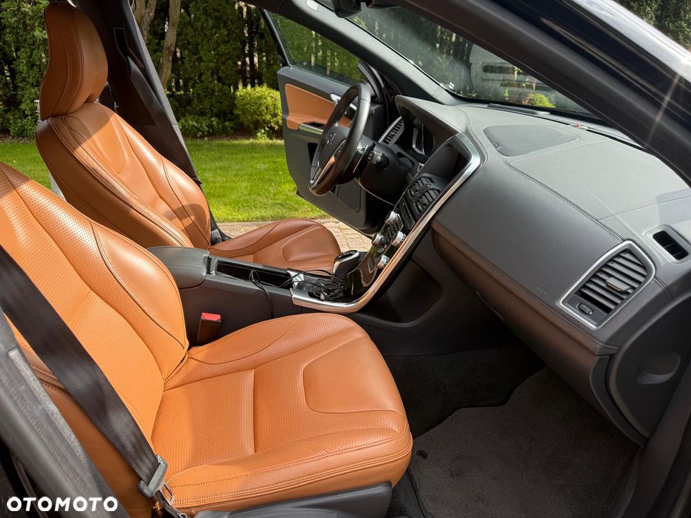 Volvo XC 60 D5 AWD Geartronic Linje Inscription - 16