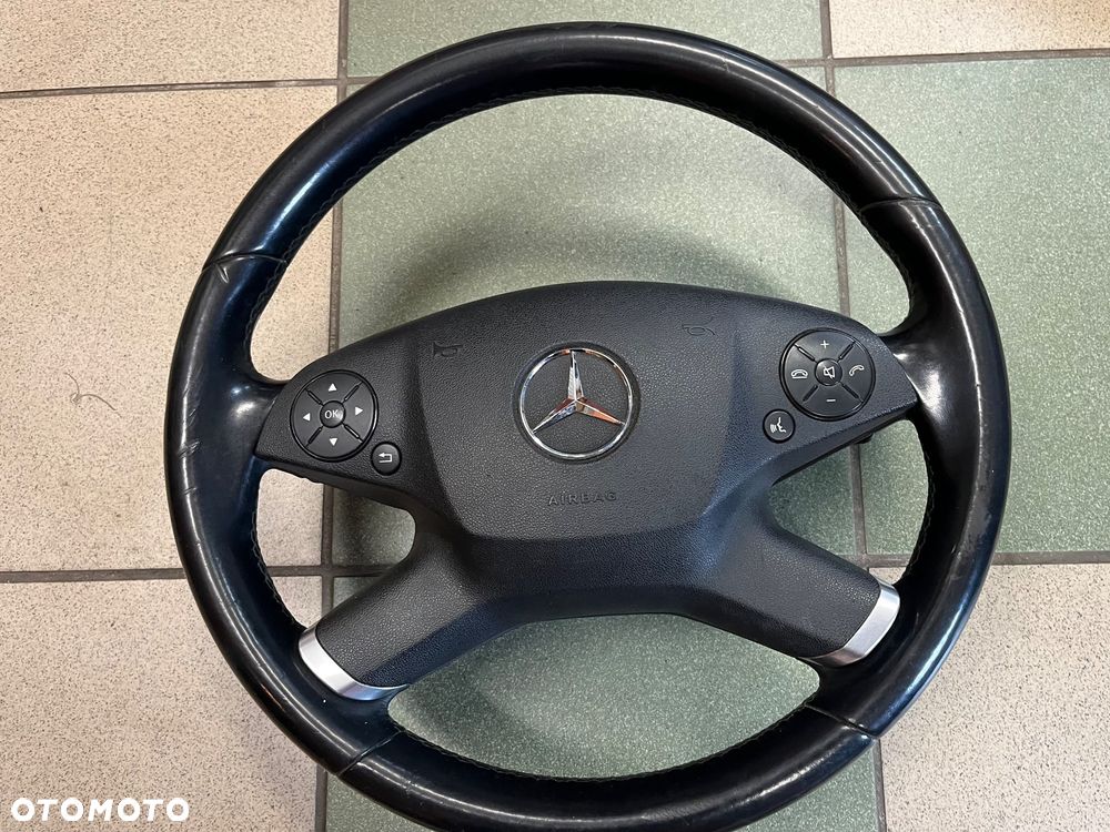 Mercedes W212 kierownica z łopatkami - 1