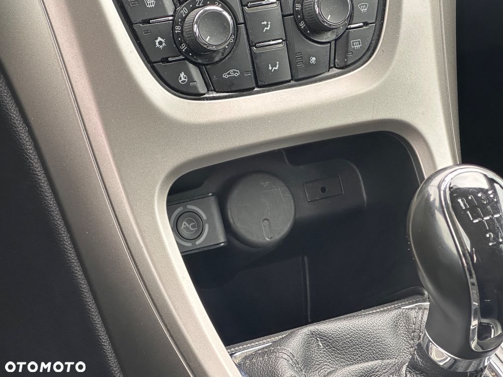 Opel Astra 1.4 Turbo Color Edition - 22