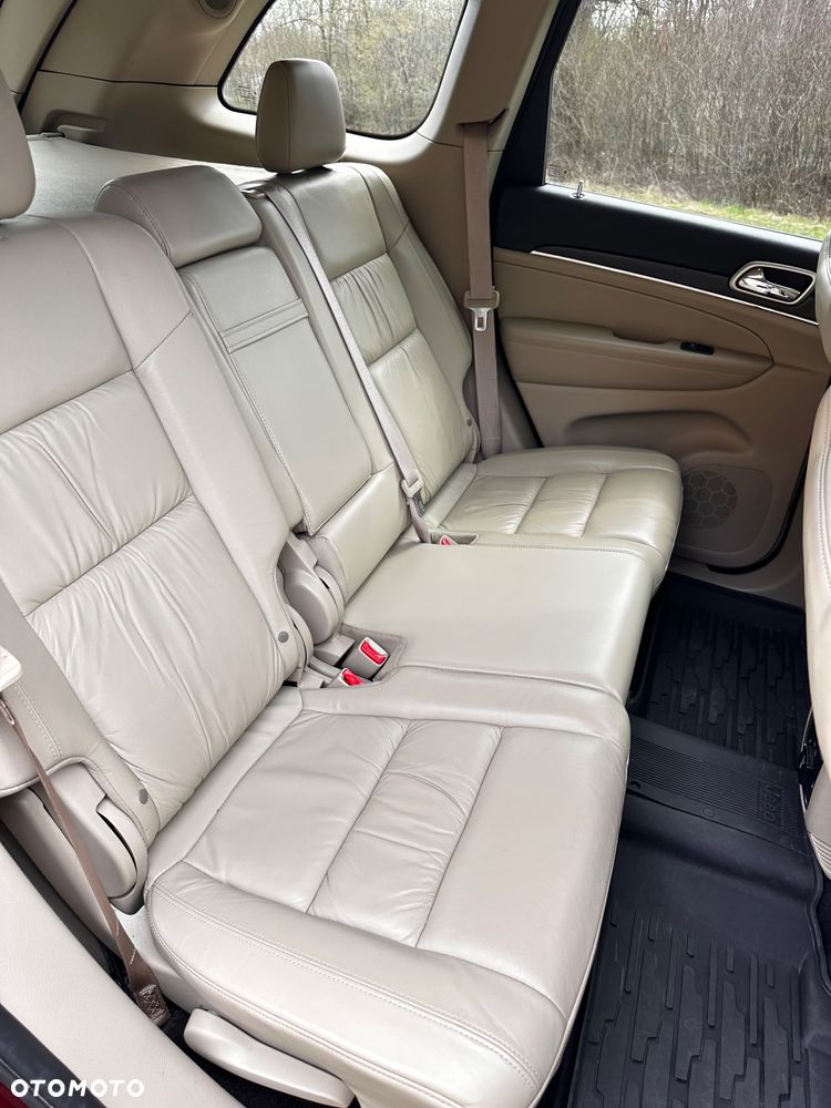 Jeep Grand Cherokee - 13