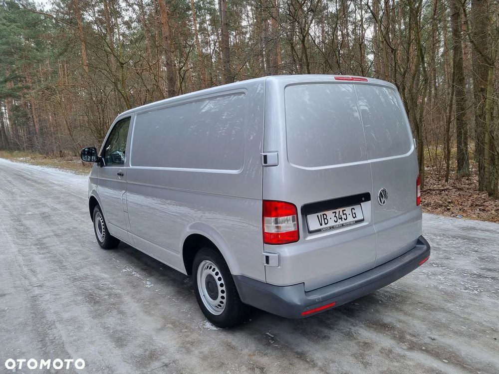 Volkswagen Transporter - 4