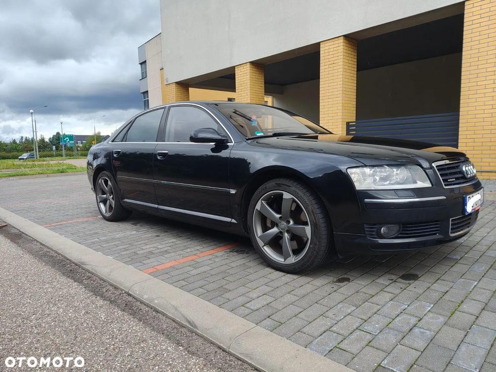 Audi A8 4.2 Quattro - 6