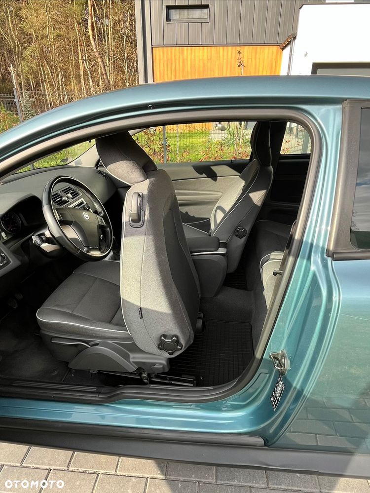 Volvo C30 1.8 Momentum - 10