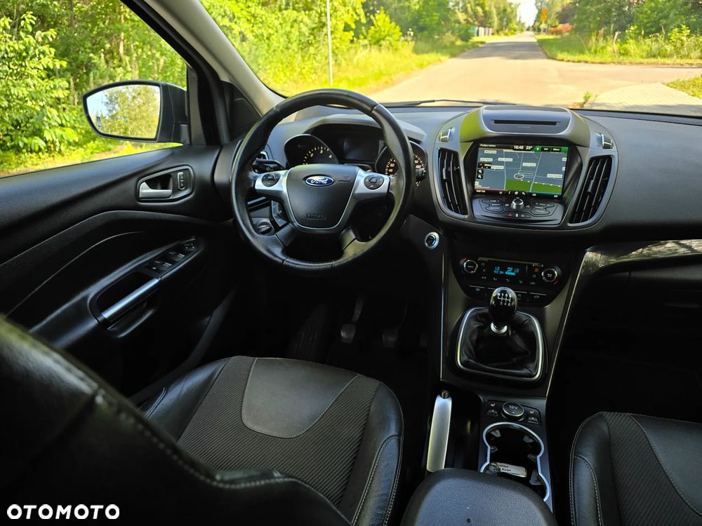 Ford Kuga 2.0 TDCi 2x4 Titanium - 27