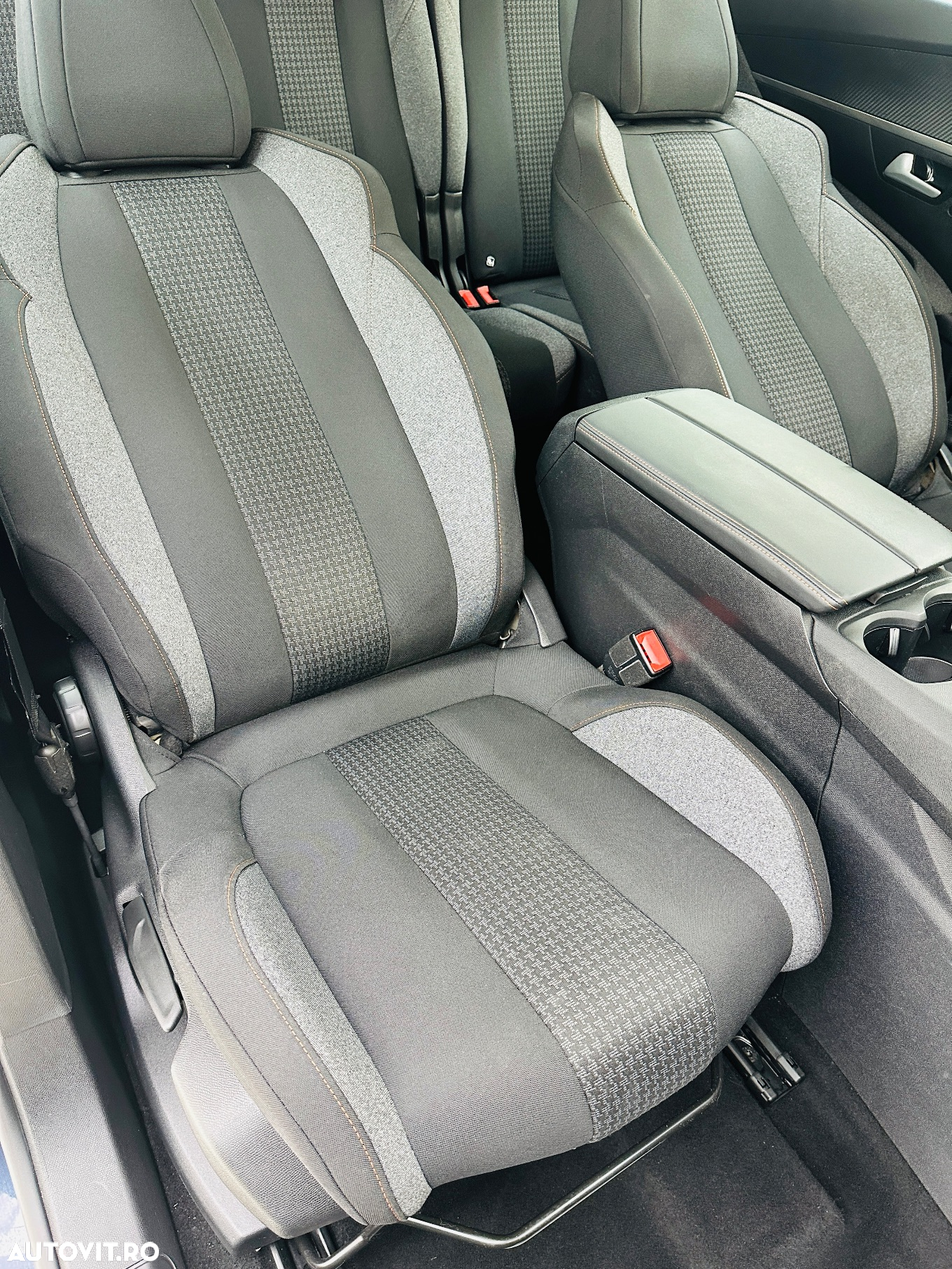 Peugeot 5008 - 24
