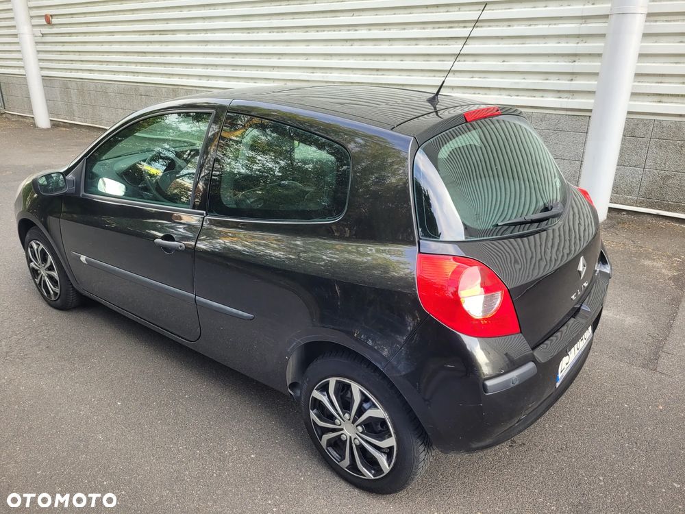 Renault Clio 1.2 16V Expression - 3