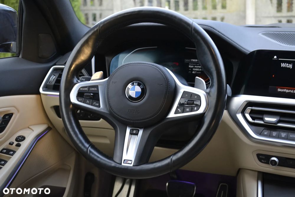 BMW Seria 3 330i xDrive M Sport sport - 39