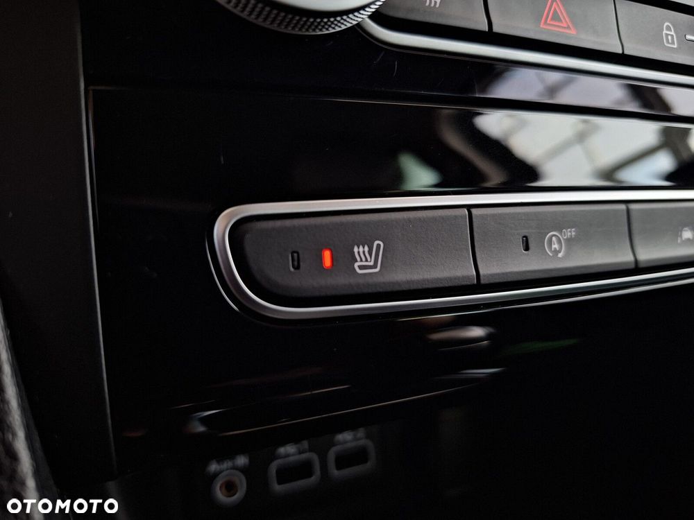 Renault Megane 1.3 TCe FAP Techno EDC - 28