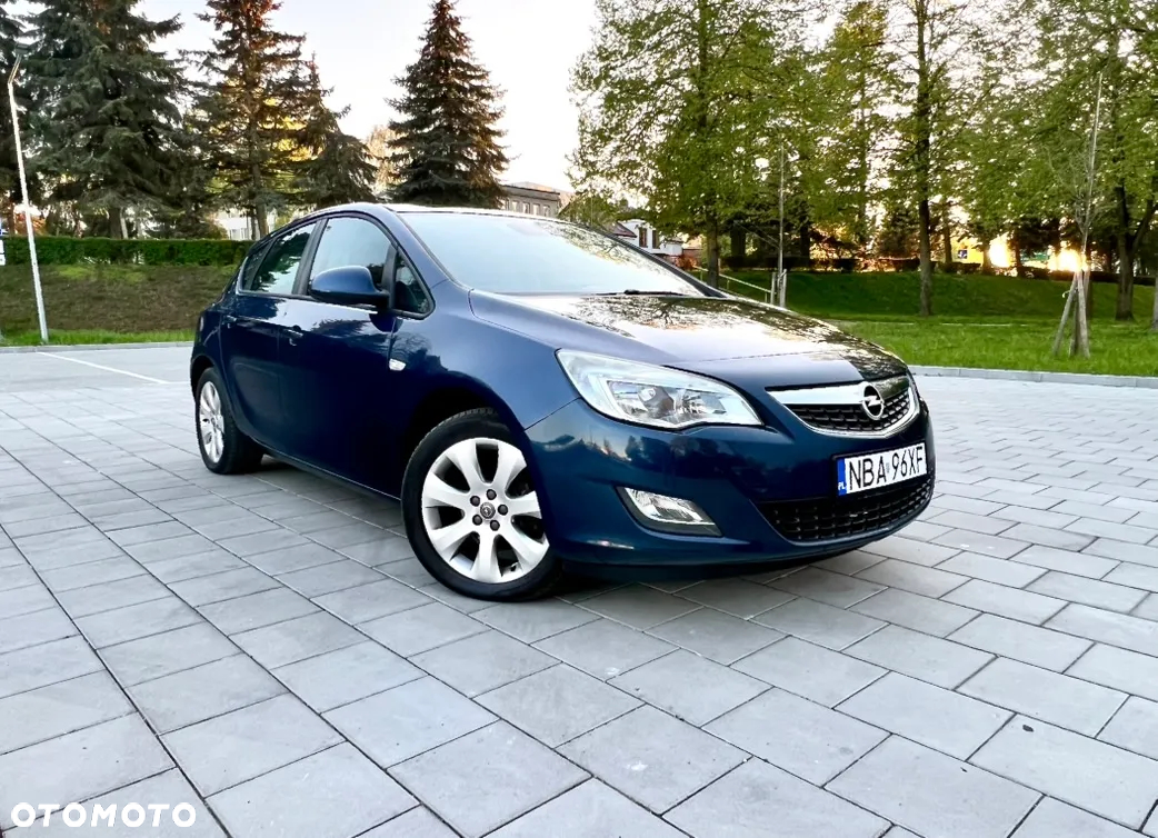 Opel Astra 1.4 Turbo Automatik Cosmo - 2
