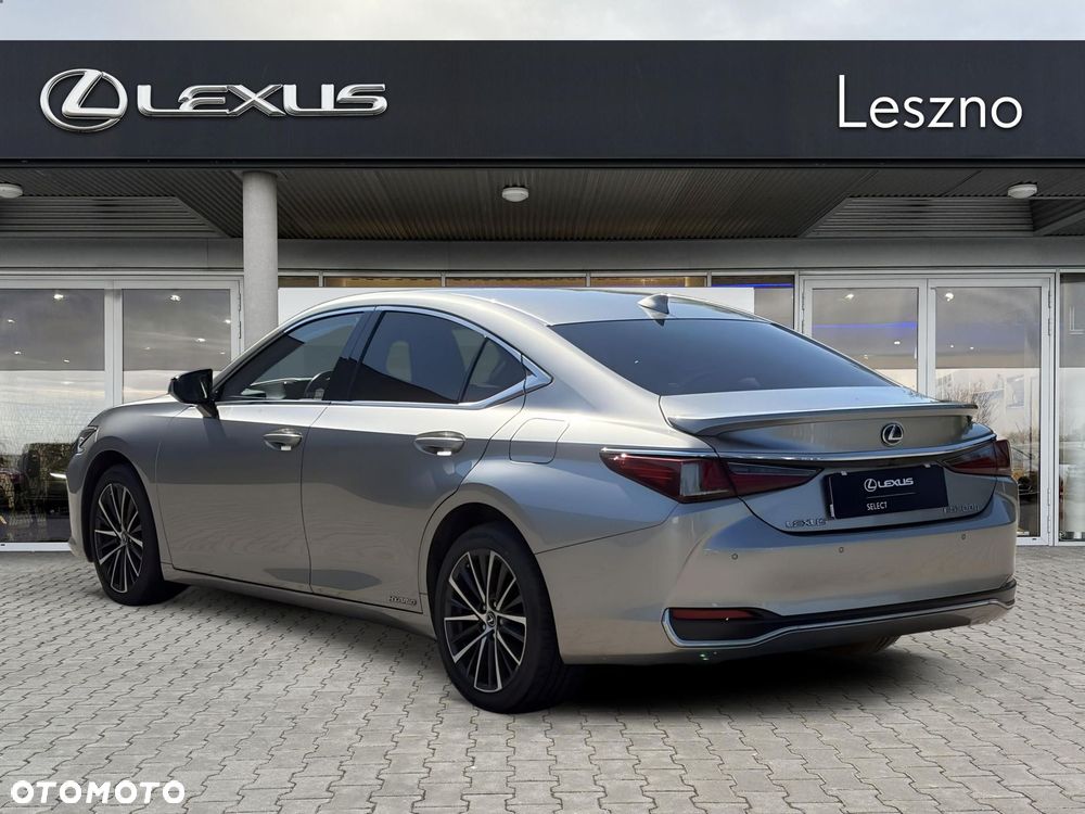 Lexus ES 300h Business Edition - 3