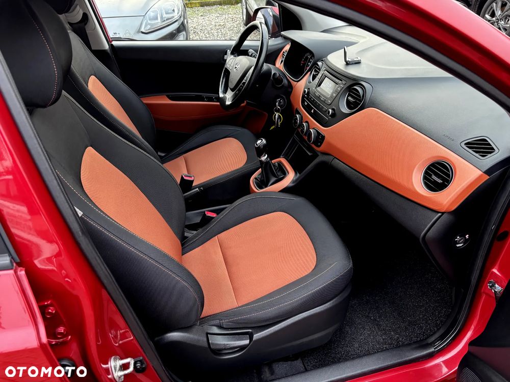 Hyundai i10 1.2 Fifa World Cup Edition - 13