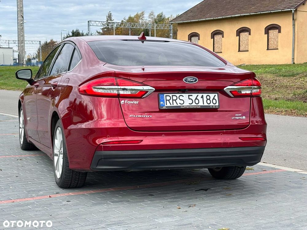 Ford Fusion - 4